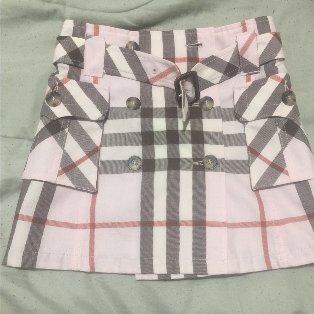 Burberry skirt 4y